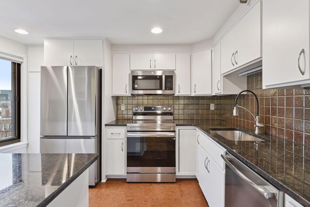 2950 Dean Parkway 603, Minneapolis, MN 55416