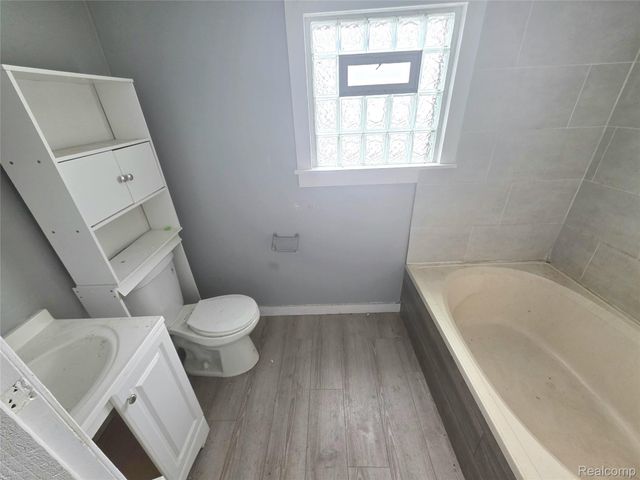 15241 Eastburn Street, Detroit, MI 48205