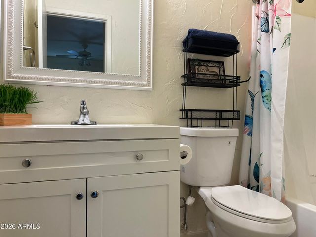 3511 E BASELINE Road 1213, Phoenix, AZ 85042