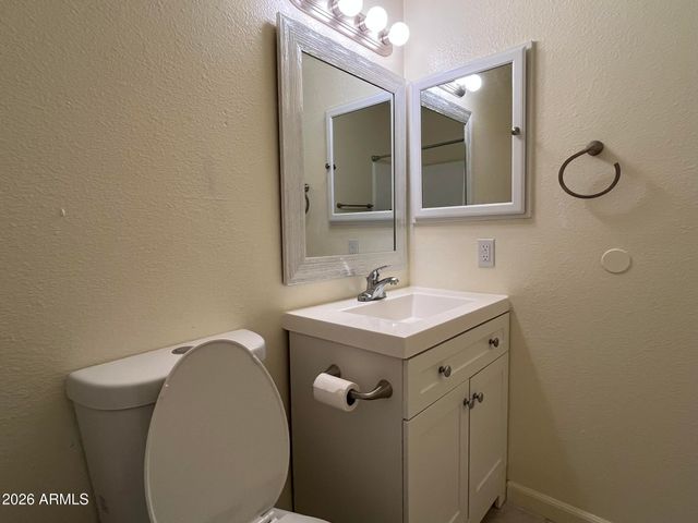 3511 E BASELINE Road 1213, Phoenix, AZ 85042