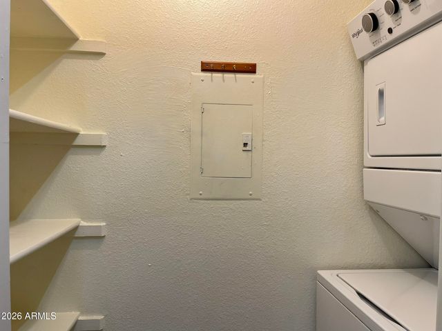 3511 E BASELINE Road 1213, Phoenix, AZ 85042