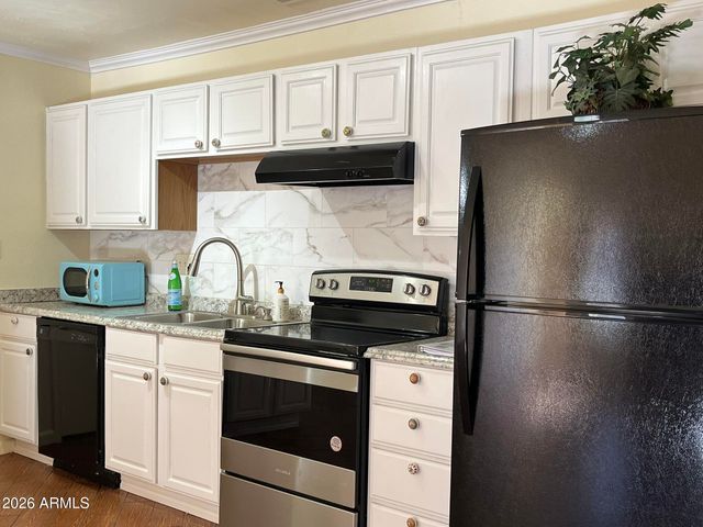 3511 E BASELINE Road 1213, Phoenix, AZ 85042