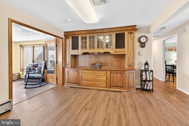 1099 CEDAR CREST DR, Lebanon, PA 17046