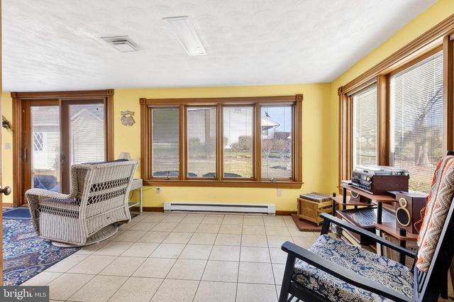 1099 CEDAR CREST DR, Lebanon, PA 17046