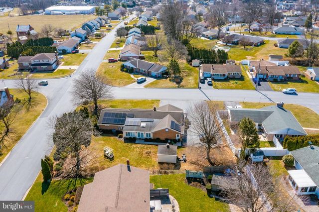 1099 CEDAR CREST DR, Lebanon, PA 17046