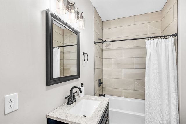 270 S Main St, Orange, MA 01364