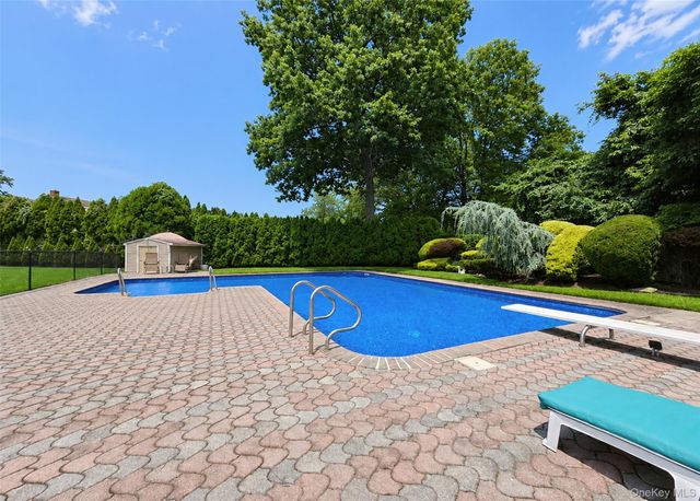 17 Carriage Lane, Centereach, NY 11720