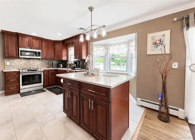 17 Carriage Lane, Centereach, NY 11720