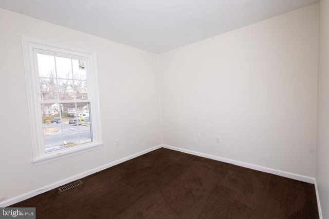 6621 GREENVALE PKWY, Riverdale, MD 20737