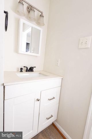 6621 GREENVALE PKWY, Riverdale, MD 20737