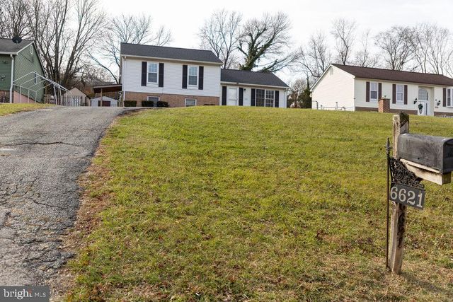 6621 GREENVALE PKWY, Riverdale, MD 20737