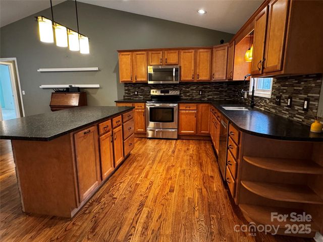 103 Redden Road, Hendersonville, NC 28739