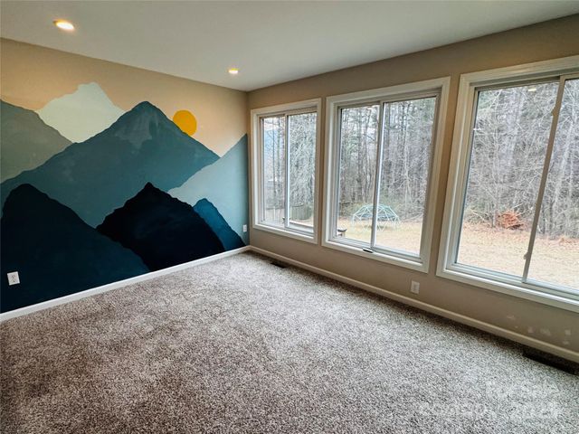 103 Redden Road, Hendersonville, NC 28739