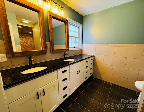 103 Redden Road, Hendersonville, NC 28739