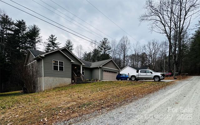 103 Redden Road, Hendersonville, NC 28739