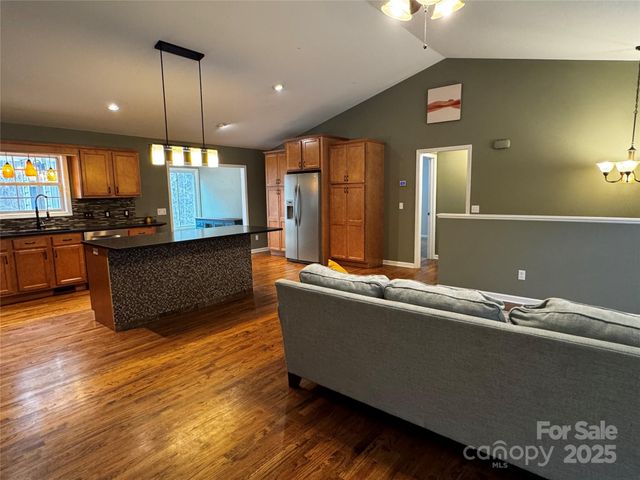 103 Redden Road, Hendersonville, NC 28739