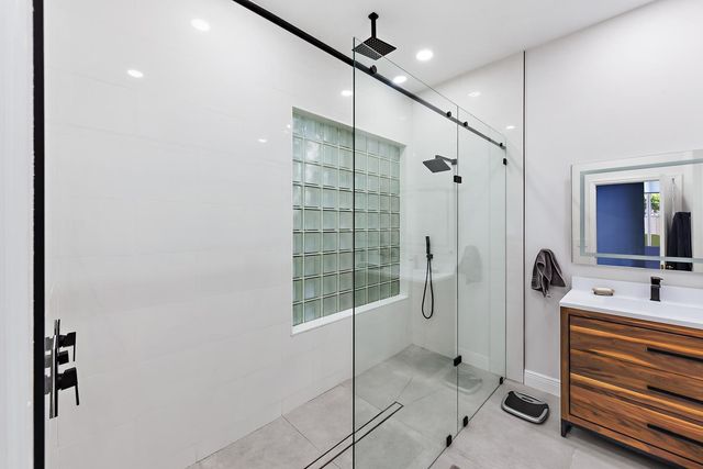 6685 NW 24th Terrace, Boca Raton, FL 33496