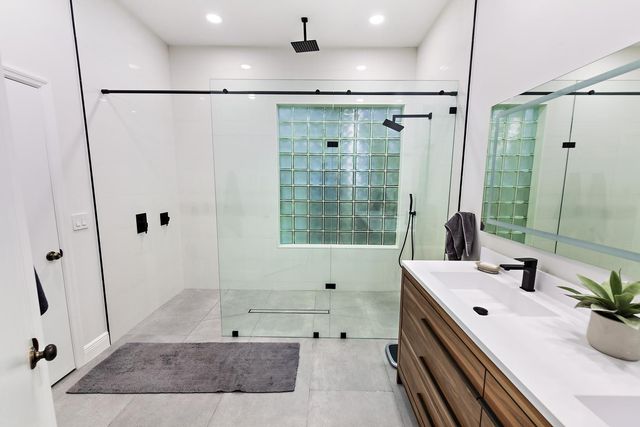 6685 NW 24th Terrace, Boca Raton, FL 33496