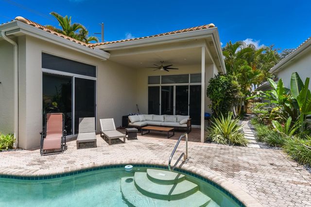 6685 NW 24th Terrace, Boca Raton, FL 33496