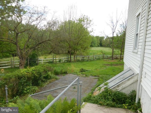 1146 GEORGETOWN RD, Christiana, PA 17509