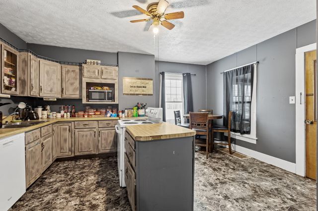 319 E Oak Street, Rensselaer, IN 47978