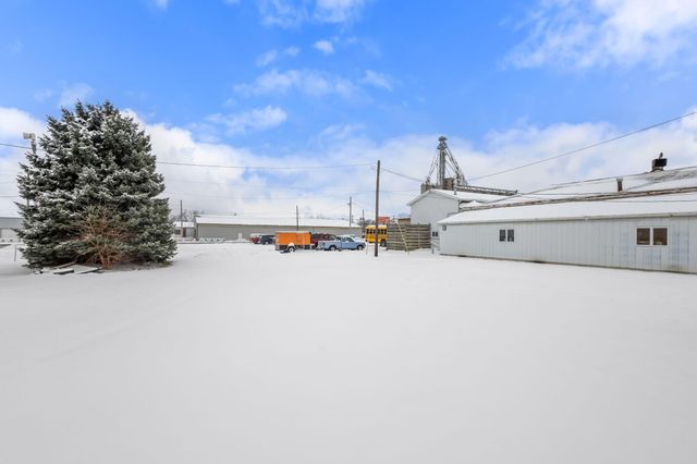 319 E Oak Street, Rensselaer, IN 47978