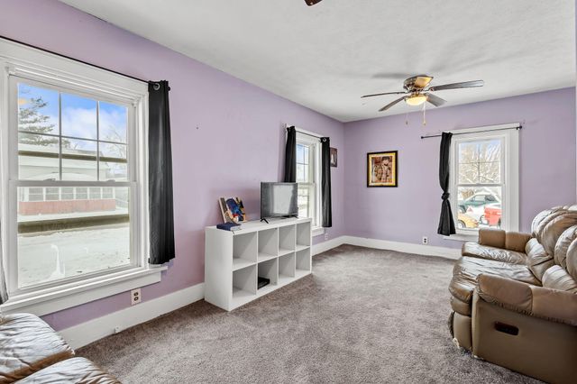 319 E Oak Street, Rensselaer, IN 47978