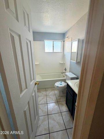 1111 E TURNEY Avenue 23, Phoenix, AZ 85014