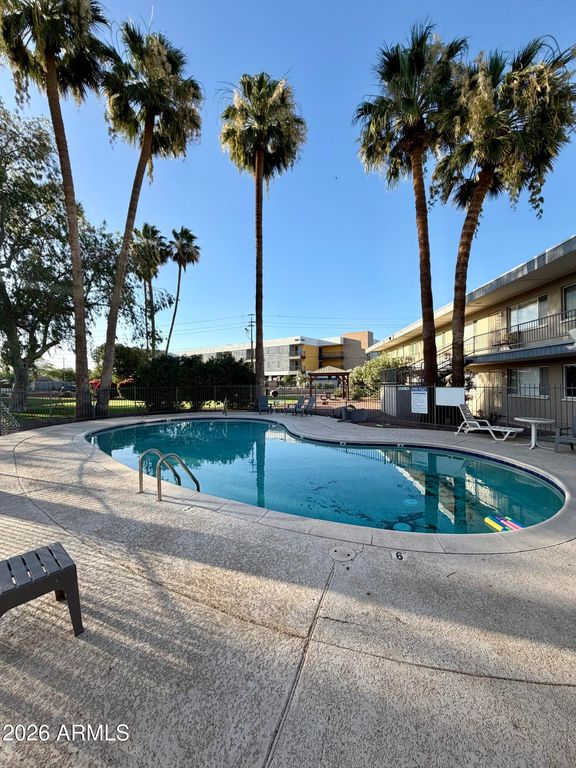 1111 E TURNEY Avenue 23, Phoenix, AZ 85014