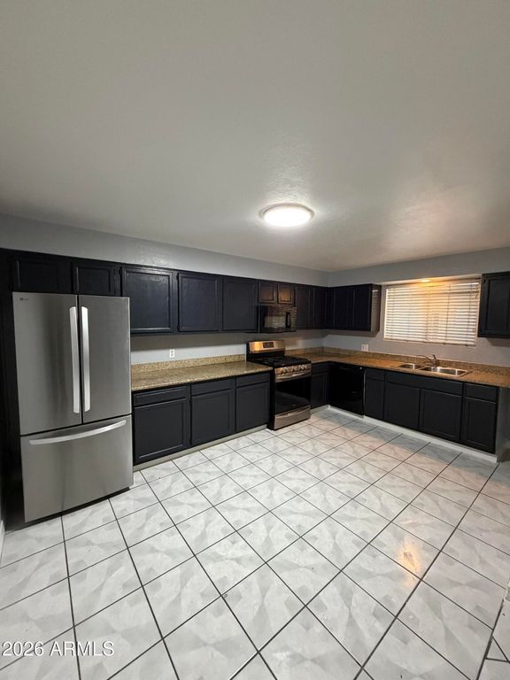 1111 E TURNEY Avenue 23, Phoenix, AZ 85014 — photo 4