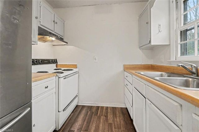 907 Watkins Street, Greensboro, NC 27407