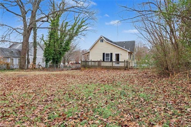 907 Watkins Street, Greensboro, NC 27407