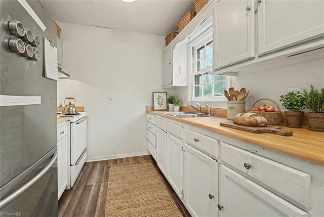 907 Watkins Street, Greensboro, NC 27407