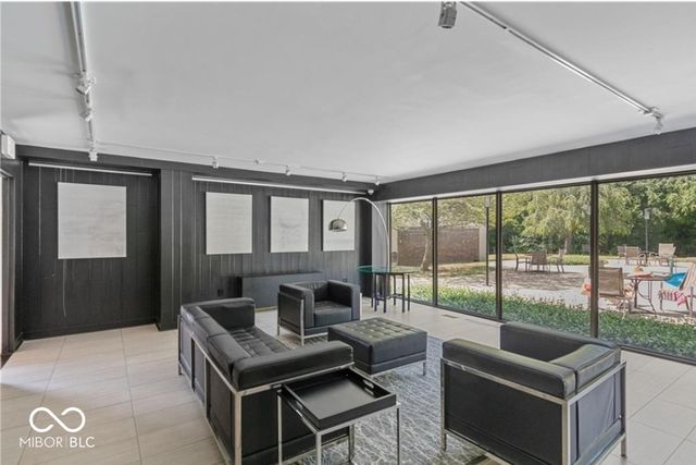 4000 N Meridian Street 8A, Indianapolis, IN 46208