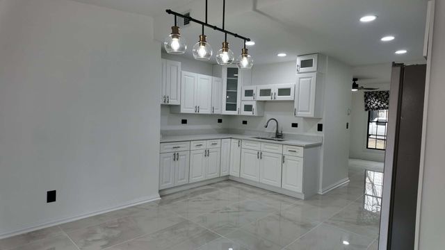 313 Louis Road, Joliet, IL 60433