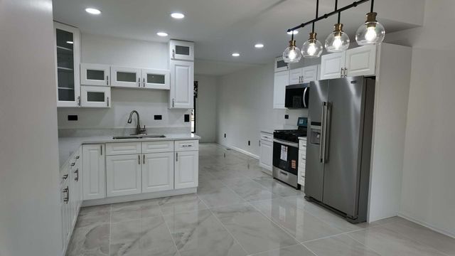 313 Louis Road, Joliet, IL 60433