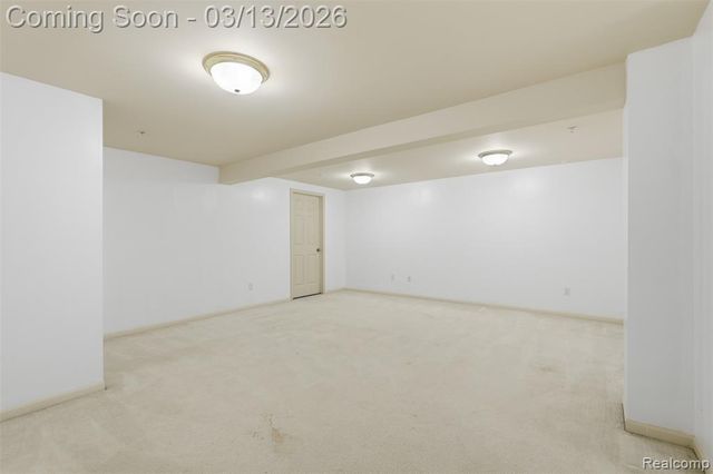 2101 Cameron Circle, Walled Lake, MI 48390