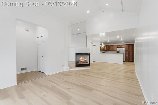 2101 Cameron Circle, Walled Lake, MI 48390