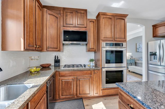 9048 N CLUBHOUSE LN, Eagle Mountain, UT 84005