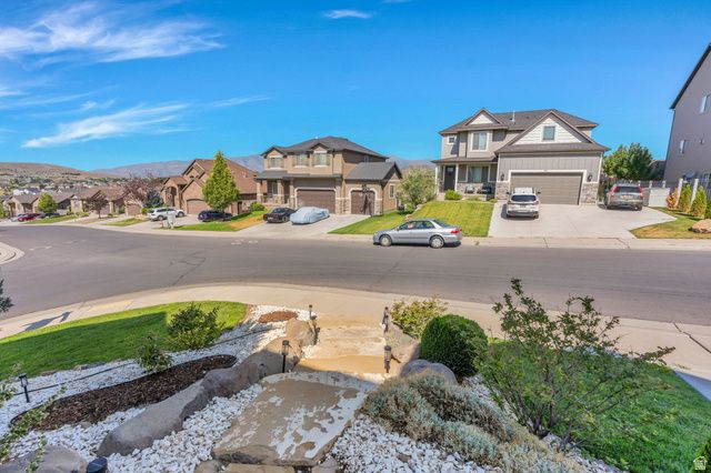 9048 N CLUBHOUSE LN, Eagle Mountain, UT 84005