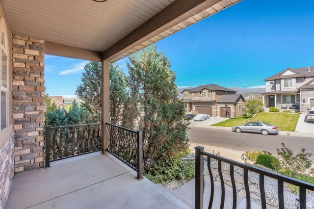 9048 N CLUBHOUSE LN, Eagle Mountain, UT 84005