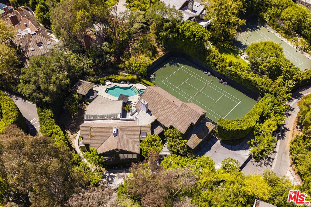 9910 Tower Lane, Los Angeles, CA 90210 — exterior