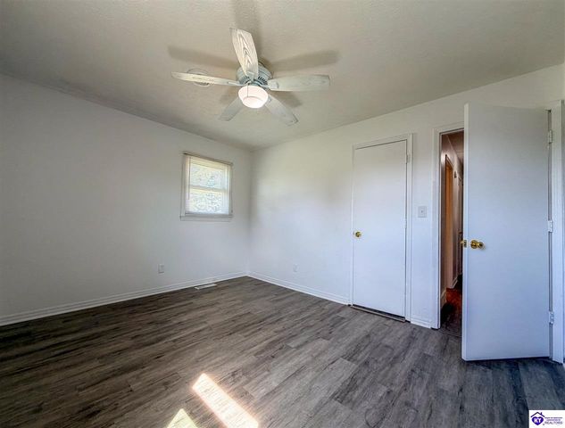 50 W Tophill Terrace, Elizabethtown, KY 42701