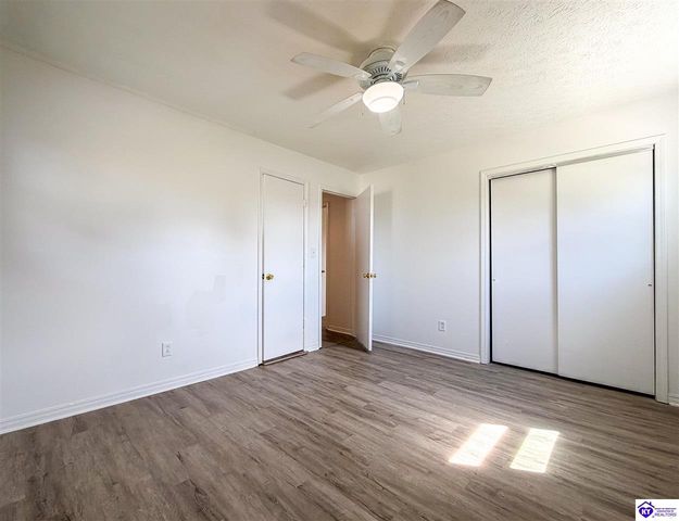 50 W Tophill Terrace, Elizabethtown, KY 42701