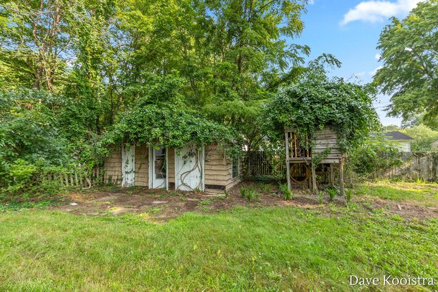 1769 Perry Street, Holland, MI 49424