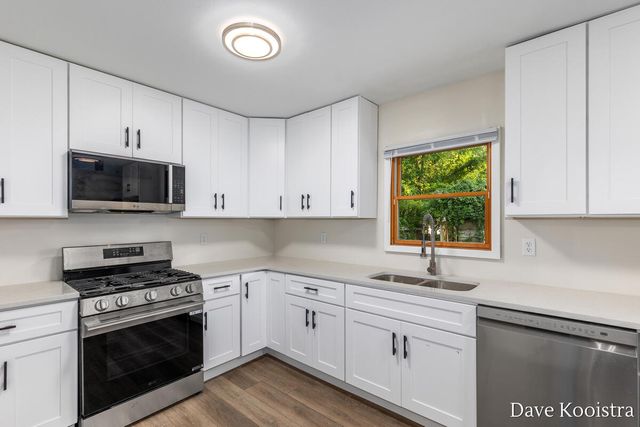 1769 Perry Street, Holland, MI 49424
