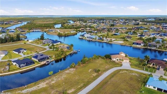 1846 NW 37th PL, Cape Coral, FL 33993