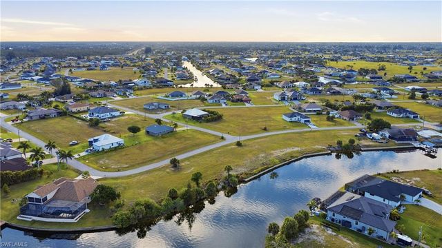 1846 NW 37th PL, Cape Coral, FL 33993
