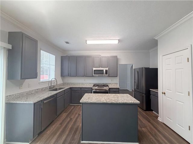 2662 Whispering Pines Drive, Grayson, GA 30017