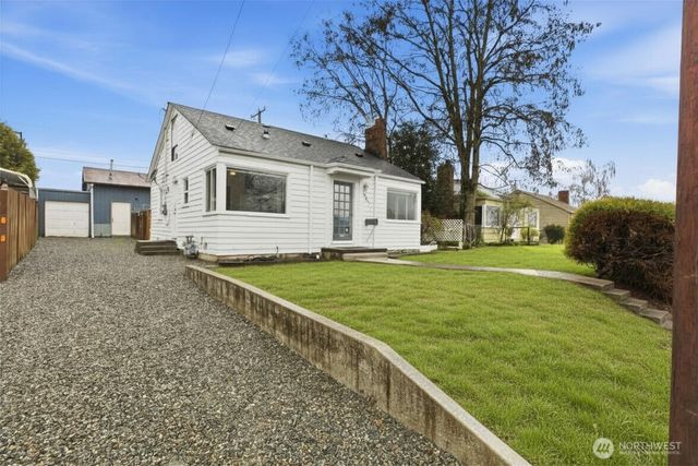 10041 15th Avenue SW, Seattle, WA 98146